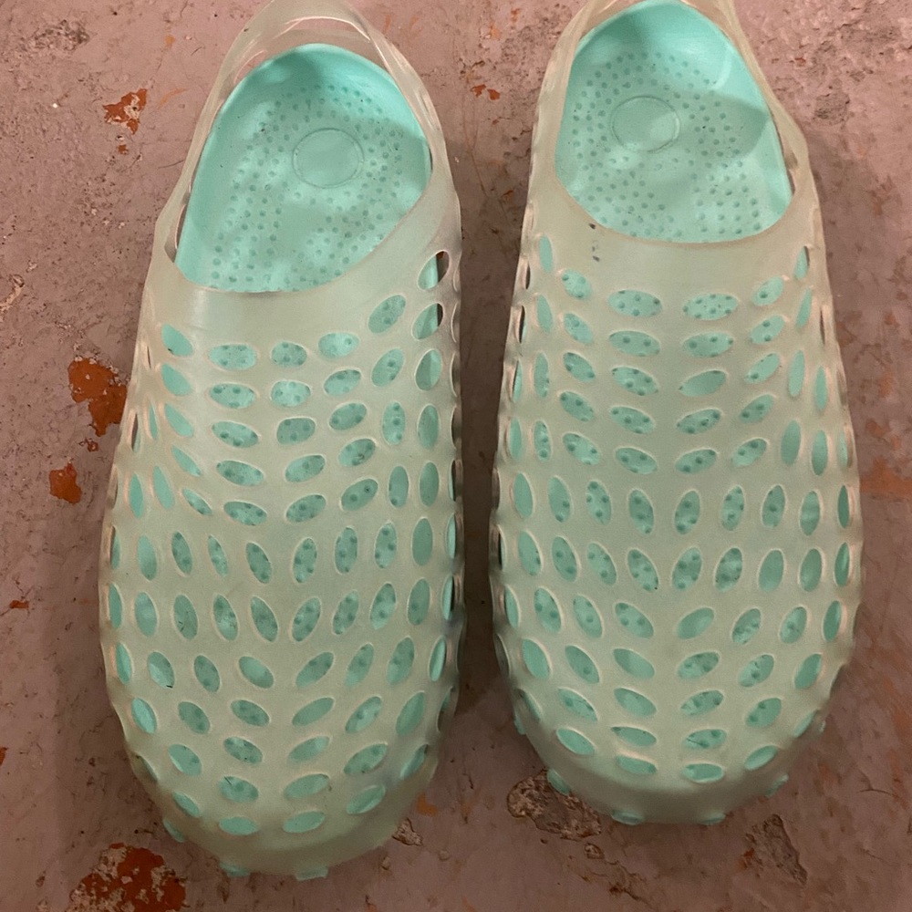 Plastic water shoes
